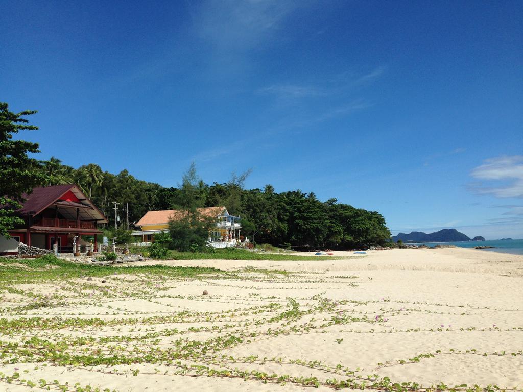 Hotel Sea Breeze House, Naiplao Beach Khanom Habitación foto