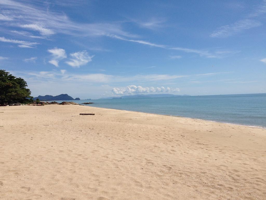 Hotel Sea Breeze House, Naiplao Beach Khanom Habitación foto